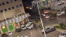 قناة 13 العبرية: أنباء عن فرار مقاتل من كتائب القسام من مركز شرطة سديروت (فيديو)