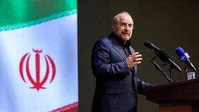 رئيس البرلمان الإيراني يطالب الدول الإسلامية والعربية المطبعة مع إسرائيل بقطع علاقاتها مع إسرائيل