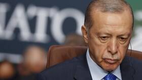 أردوغان يطالب إسرائيل بوقف هجماتها والخروج من حالة الجنون فورا ويدعو لتجمع حاشد في مطار أتاتورك