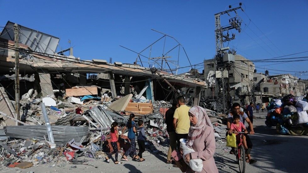 "بالتل" الفلسطينية: انقطاع كامل لكافة الاتصالات والإنترنت في قطاع غزة