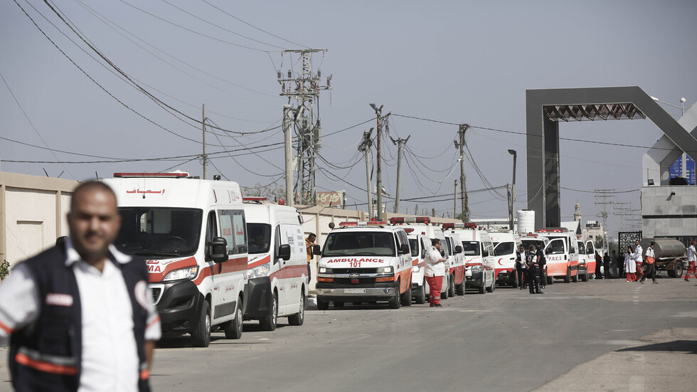 "أكسيوس": إسرائيل تتعهد بإعادة الجرحى الفلسطينيين الذين سيعالجون بمصر إلى غزة بعد الحرب