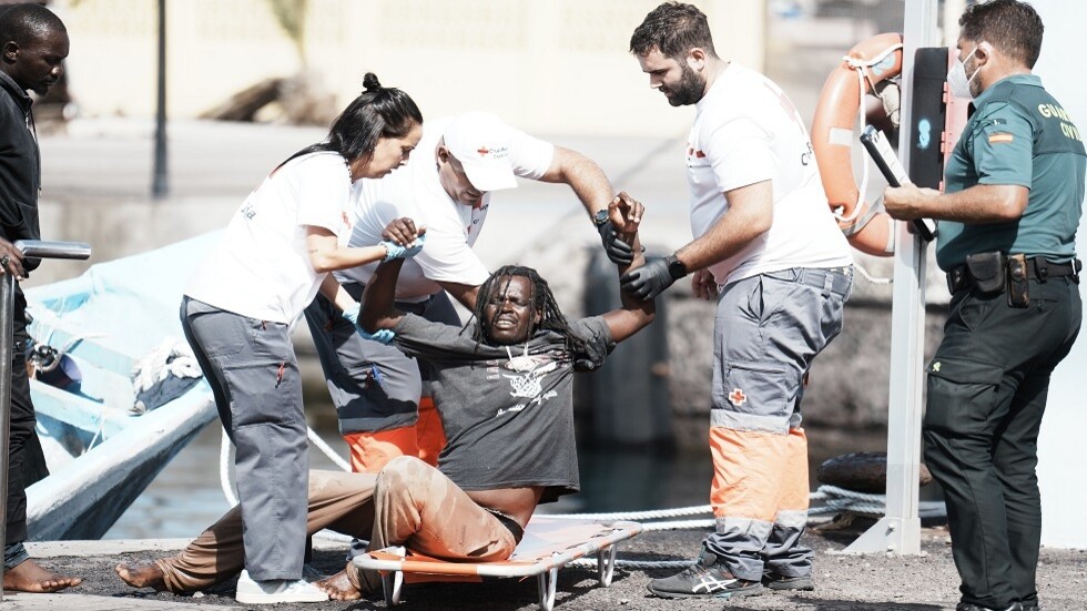 4 قتلى مع وصول مئات المهاجرين غير الشرعيين إلى جزر الكناري الإسبانية