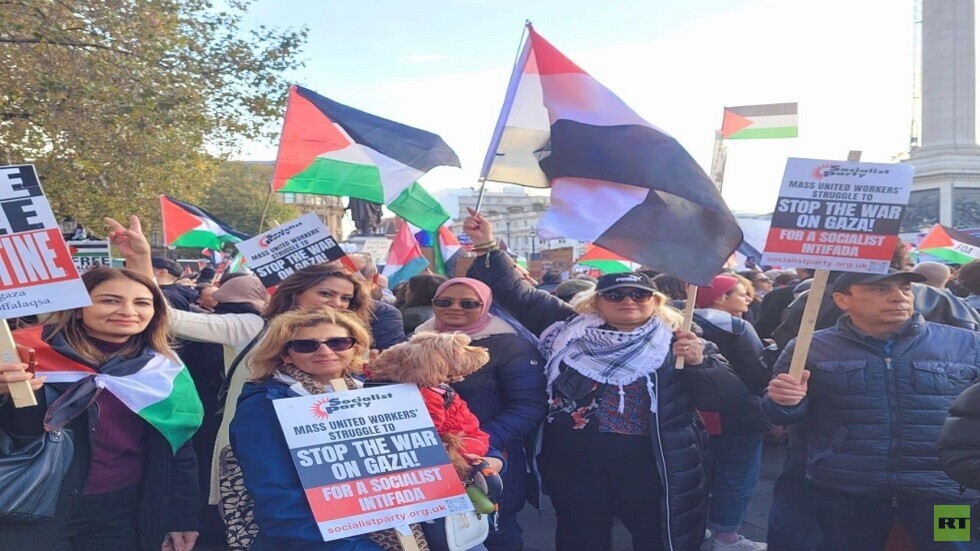 "اتحاد عام المصريين في الخارج" يشارك في احتجاجات لندن ضد ممارسات إسرائيل في غزة (صور)