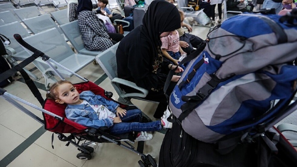 مسؤول أمريكي: "حماس" وافقت على حل لمغادرة حاملي الجنسيات الأجنبية قطاع غزة مقابل شروط