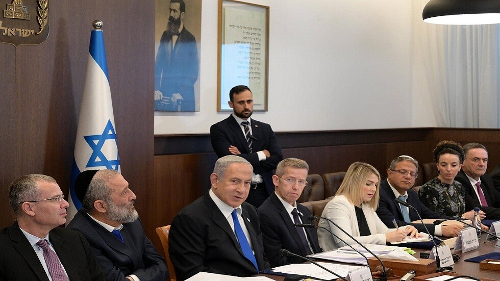 نتنياهو يتخذ إجراء ضد 