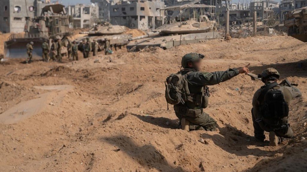 الجيش الإسرائيلي: مقاتلاتنا تعمل في أعماق مدينة غزة