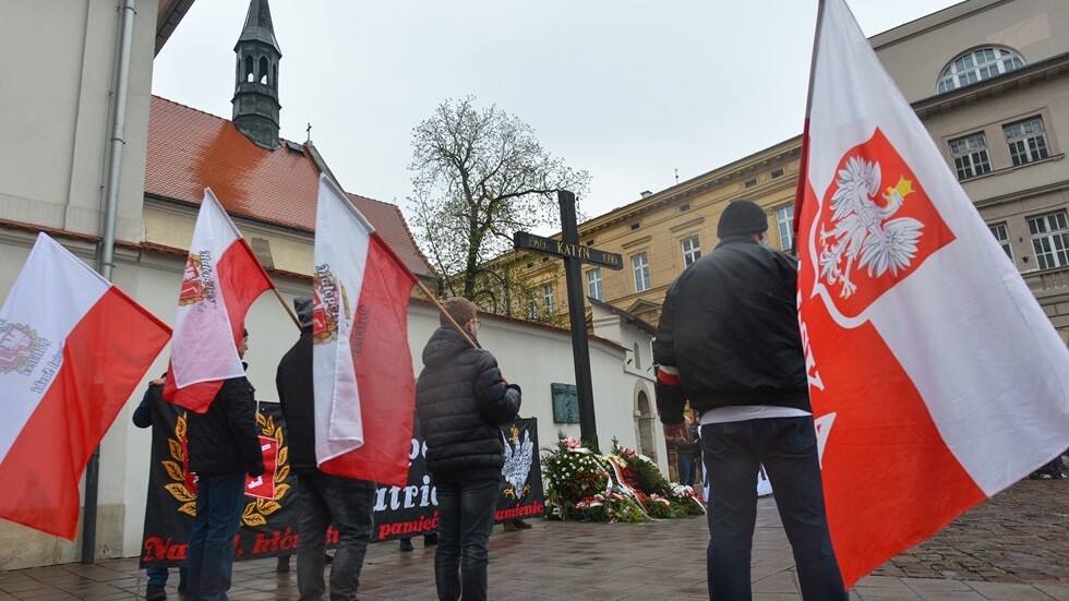 بولندا توجه إنذارا 