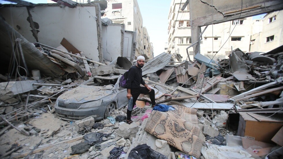 "وفا": قتلى وجرحى في قصف إسرائيلي على مخيمات جباليا والصبرة والشاطئ