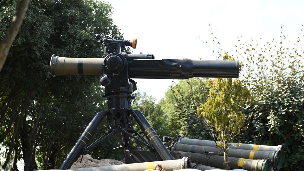 مدير الأمن العام اللبناني السابق: إسرائيل تسعى لجر "حزب الله" إلى حرب