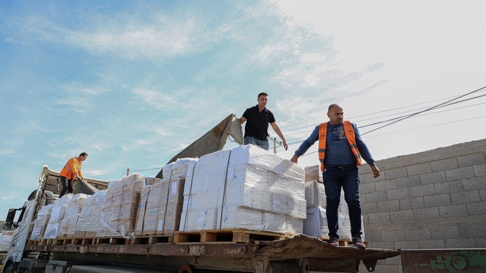 المتحدث باسم مركز الملك سلمان للإغاثة لـRT: تدشين جسر جوي لمساعدة غزة ودراسة إنجاز جسر بحري (فيديو)