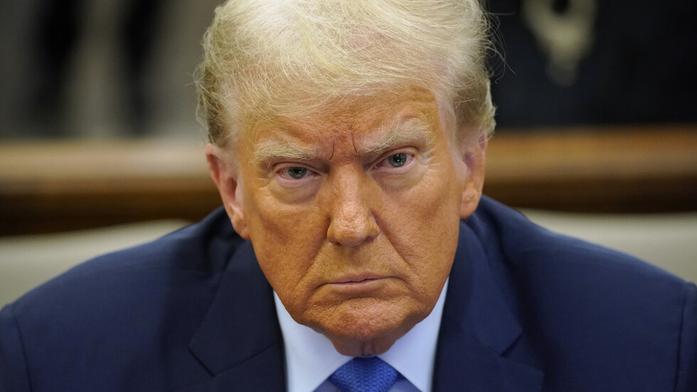 ترامب عن حرب إسرائيل وحماس وتدخل أمريكا: " دع الحرب تأخذ مجراها"