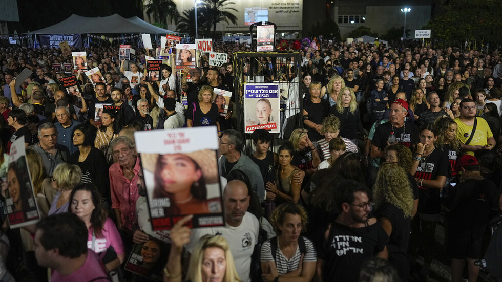 أقرباء مواطن روسي تحتجزه