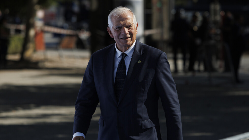 بوريل يحث الاتحاد الأوروبي على زيادة الإمدادات العسكرية لأوكرانيا