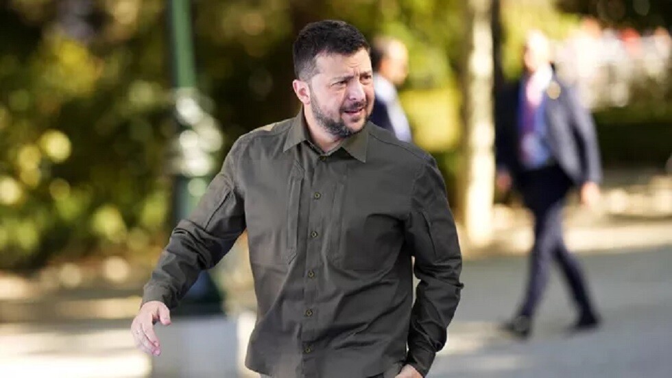 سياسي فرنسي: "الناتو" غير موقفه من زيلينسكي ويريدون التخلص منه