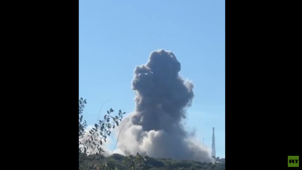 مراسلنا: غارات إسرائيلية جنوب لبنان وحزب الله يستهدف موقعين إسرائيليين (فيديو)