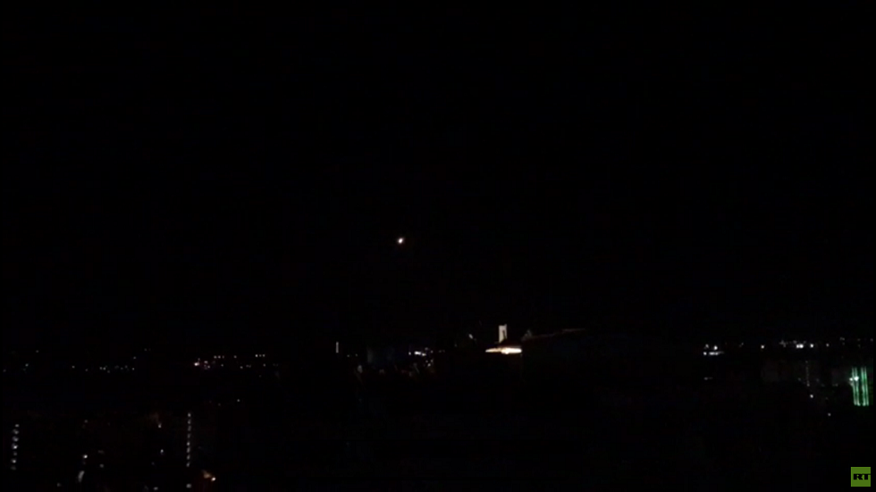 الإخبارية السورية: دفاعاتنا الجوية تصدت لعدوان إسرائيلي في محيط دمشق