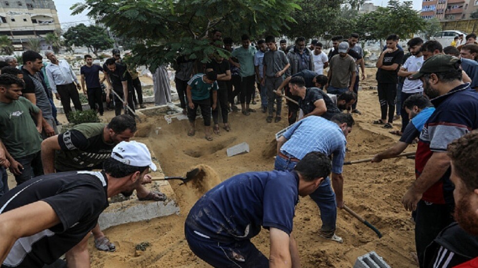 بن فرحان يؤكد لنظيرته الفرنسية أهمية الوقف الفوري لإطلاق النار في غزة