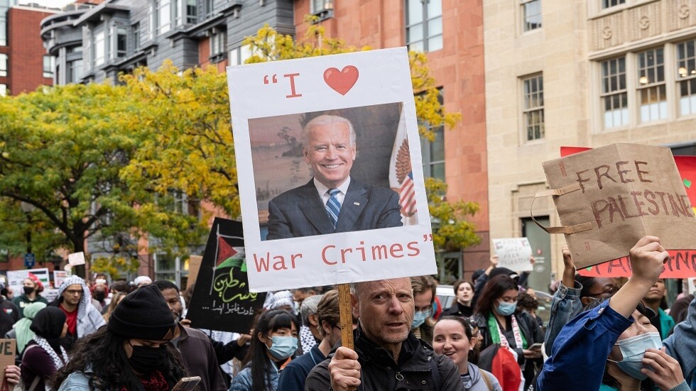 بايدن يدعو لوجوب