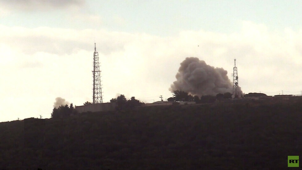 حزب الله يبث فيديو للحظة قصف مدمر لثكنة برانيت ومقر فرقة الجليل الإسرائيلية بصواريخ "بركان" (فيديو)