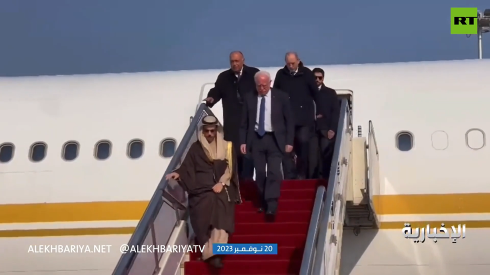 أربعة وزراء عرب على طائرة واحدة تحط في الصين