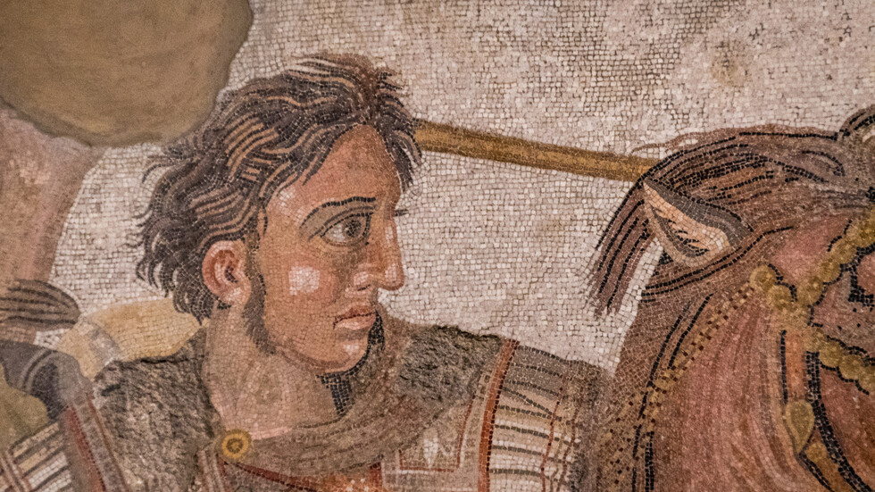 علماء الآثار يكتشفون المعبد الذي أُعلن فيه الملك اليوناني الإسكندر الأكبر 