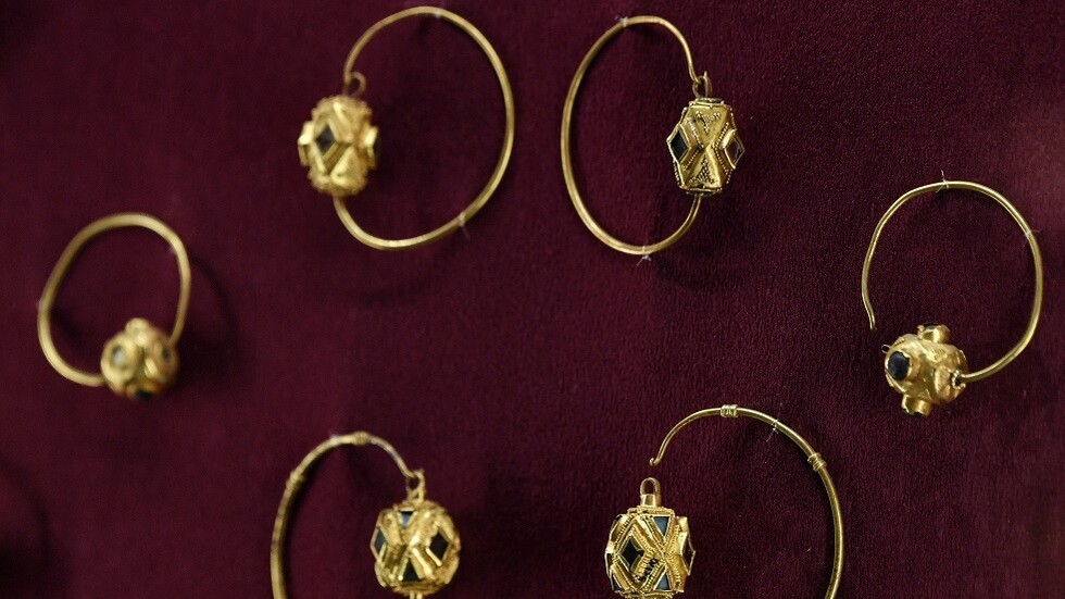 كييف تعلن عن اتفاق مع متحف في هولندا بشأن ذهب السكوثيين