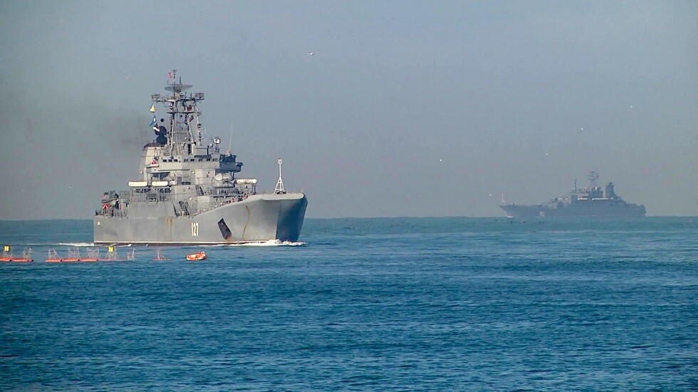 روسيا تسلّح سفن الإنزال العسكرية الكبيرة بمنظومات صاروخية جديدة