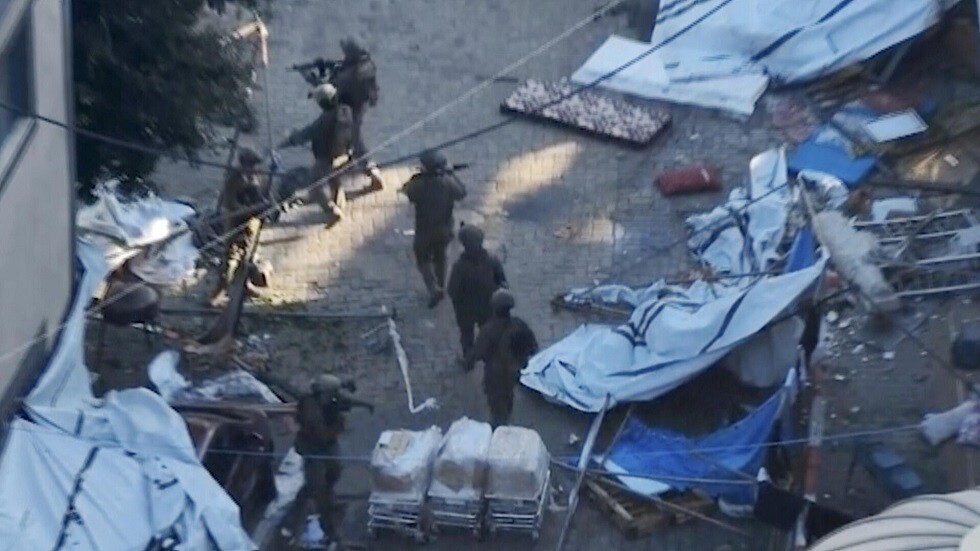 "الهلال الأحمر": منذ 5 ساعات.. الجيش الإسرائيلي يعرقل مرور قافلات إجلاء المرضى من مستشفى الشفاء