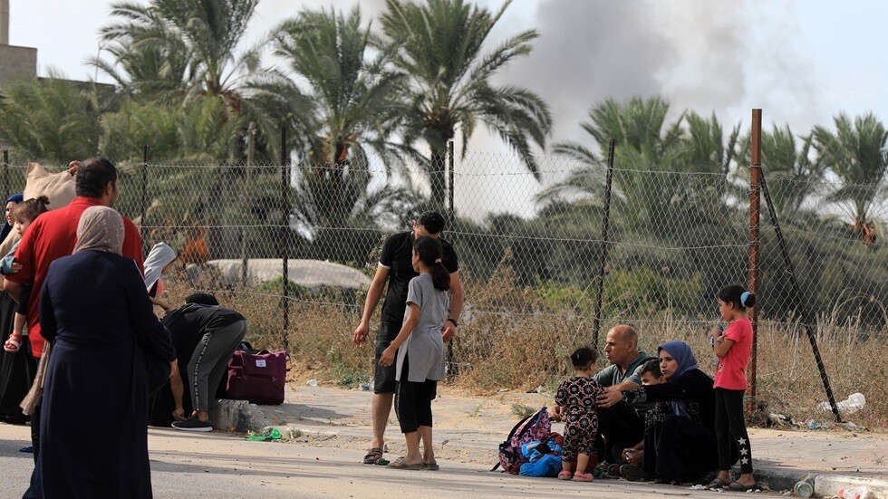 السفير الإسرائيلي لدى موسكو يرجّح تبادل الأسرى مع "حماس" بصيغة "3 إلى 1"