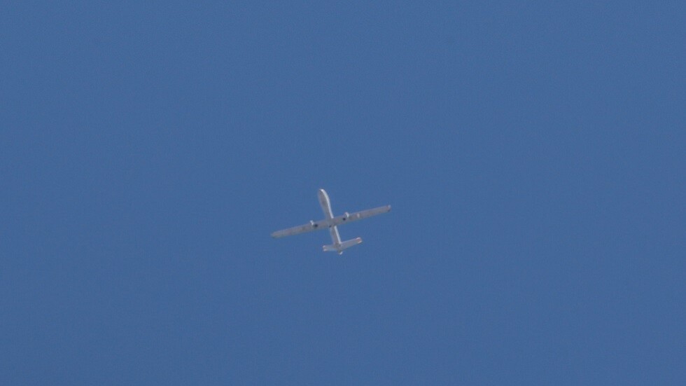 مراسلنا: استهداف بلدات ومناطق في القطاع الأوسط جنوب لبنان بمسيّرة وقصف مدفعي إسرائيلي