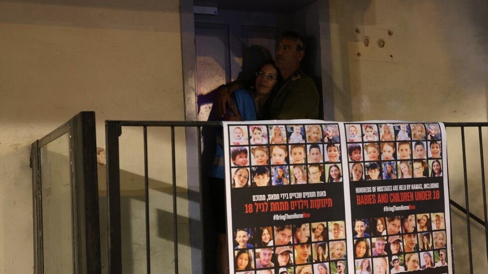 إسرائيل تخطر عائلات أول مجموعة من الرهائن بإطلاقهم اليوم مقابل الإفراج عن 39 فلسطينيا
