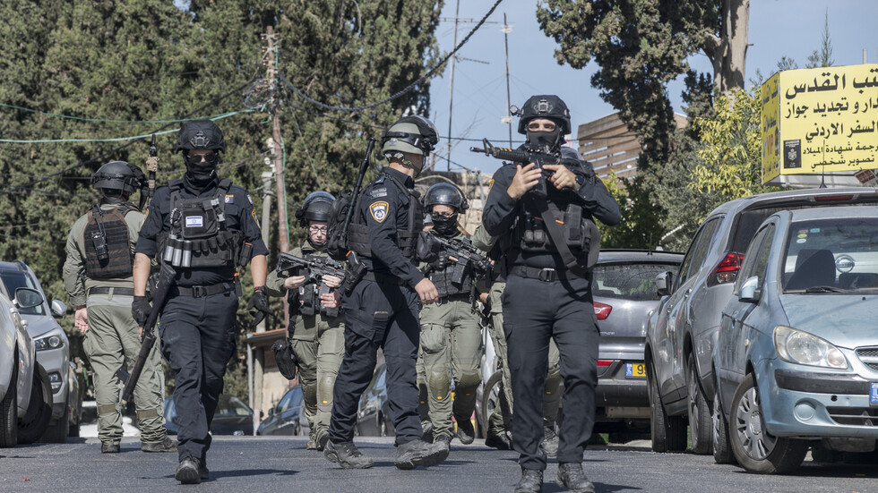 "وفا": الاحتلال الإسرائيلي يعتقل 14 مواطنا من نابلس