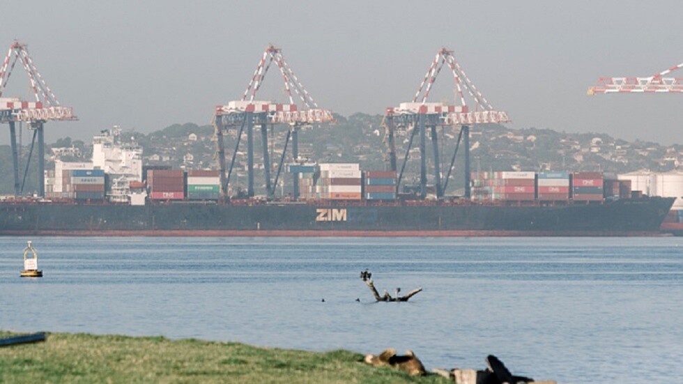 الحوثيون يغردون بـ"ZIM" بعد إعلان أمريكي بشأن استهداف سفينة إسرائيلية (صورة)