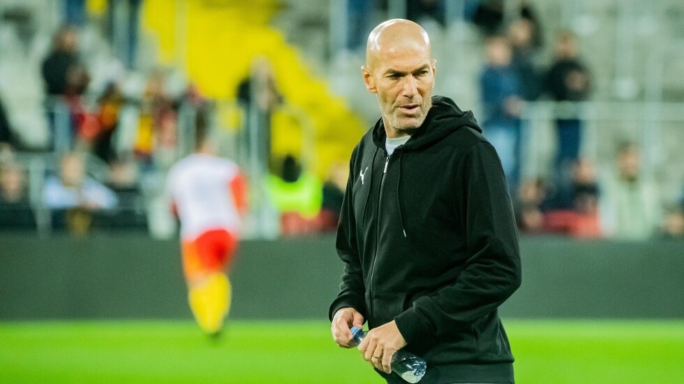 إدارة ريال مدريد ترحب بعودة زيدان