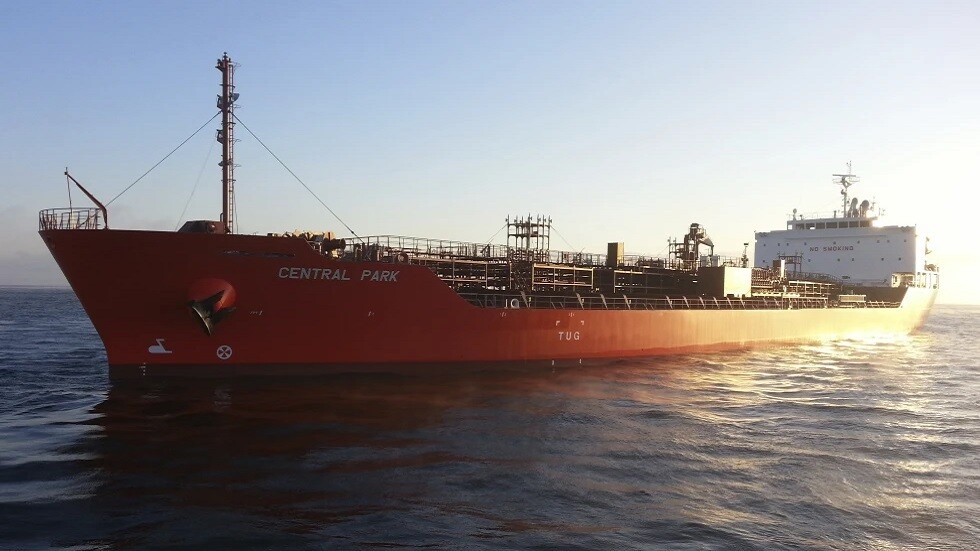 مسؤول دفاعي أمريكي: مسلحون مجهولون يستولون على سفينة مرتبطة بإسرائيل في خليج عدن اليوم