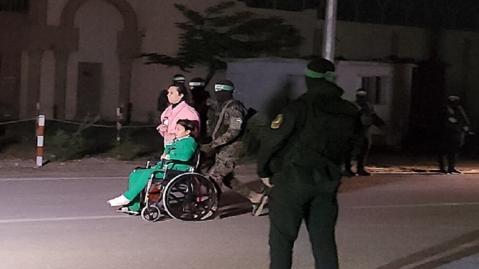 قطر: التوصل إلى اتفاق لتمديد الهدنة الإنسانية في قطاع غزة يومين إضافيين