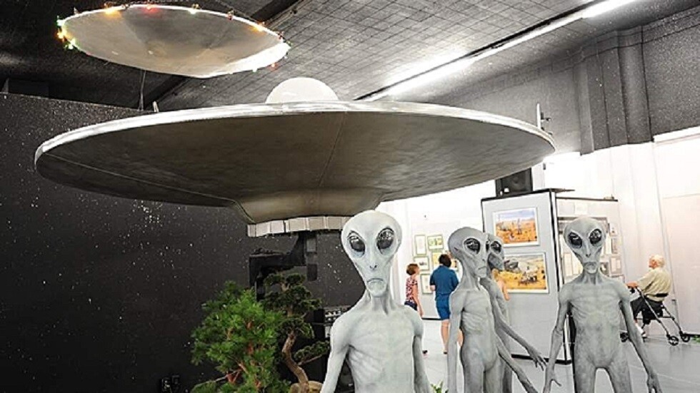 مكتب سري لوكالة المخابرات المركزية كان يبحث عن الأجسام الطائرة المجهولة المتحطمة.