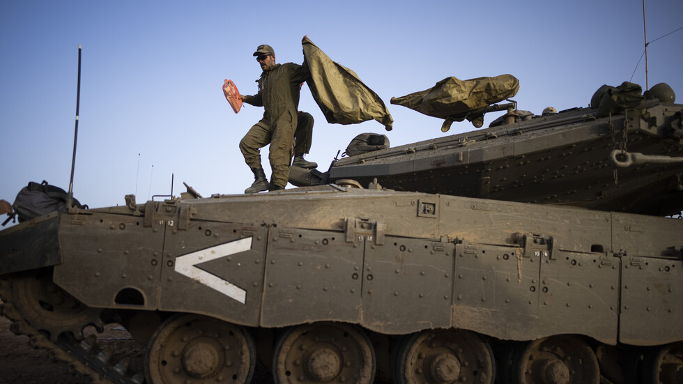 الجيش الإسرائيلي يستولي على منزل عائلة فلسطينية ويحوله إلى ثكنة عسكرية