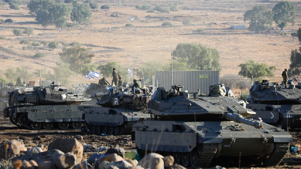 موقع: إسرائيل تشتري الأسلحة بنشاط للقتال على عدة جبهات