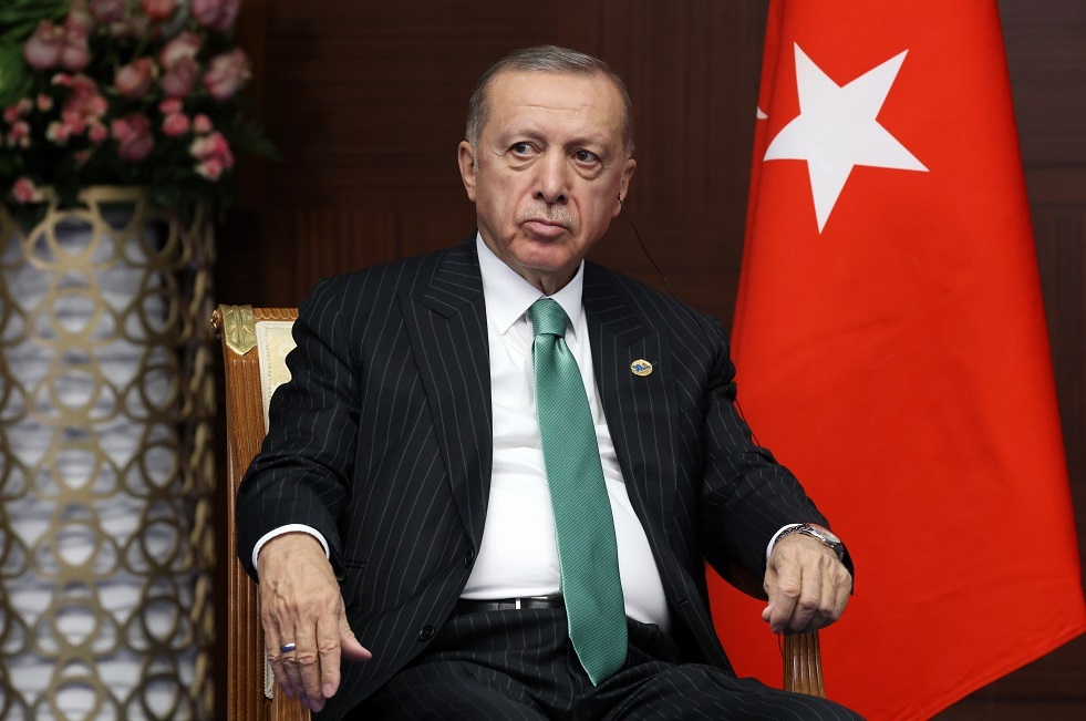أردوغان سيناقش في قمة منظمة التعاون الاقتصادي تقديم مساعدات إنسانية لفلسطين