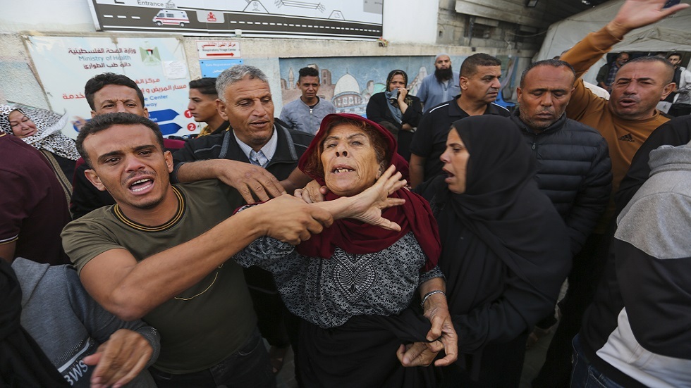 وزارة الصحة في غزة: ارتفاع حصيلة ضحايا القصف الإسرائيلي إلى 10328 قتيلا