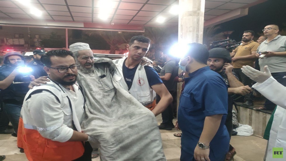 غارات في محيط مشفى الشفاء.. والجيش الإسرائيلي ينشر فيديو لتوغل قواته في غزة