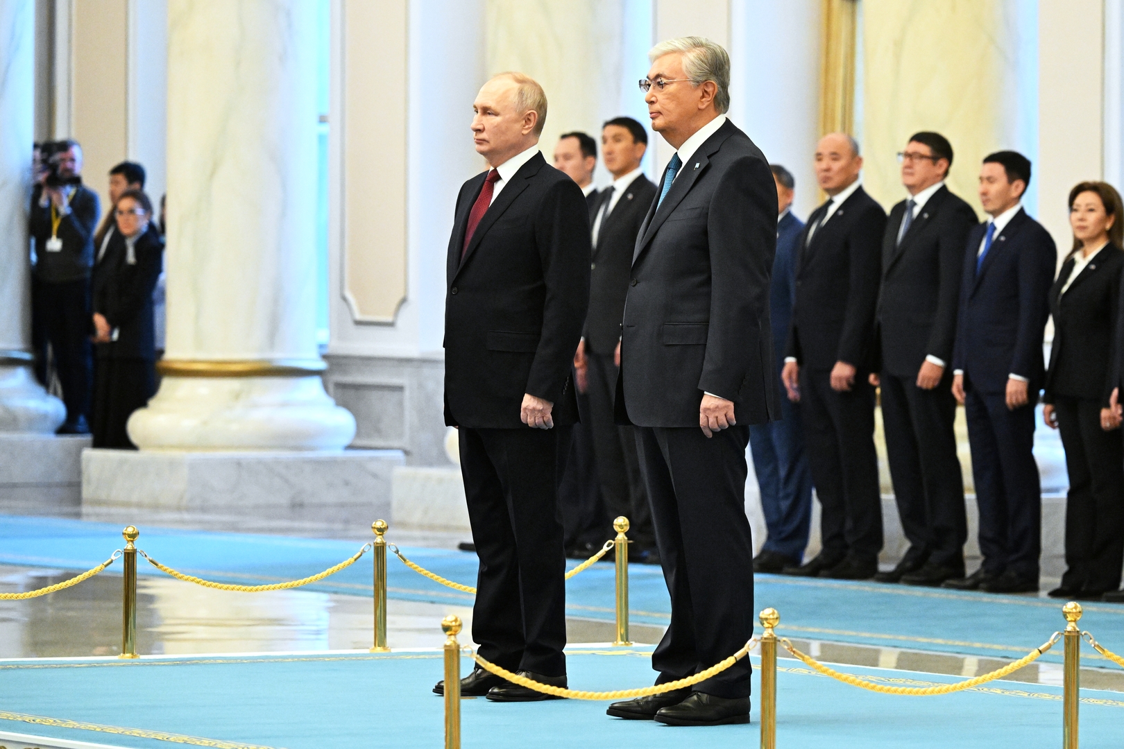 روسيا وكازاخستان تطرقان أبواب العالم الإسلامي بـ