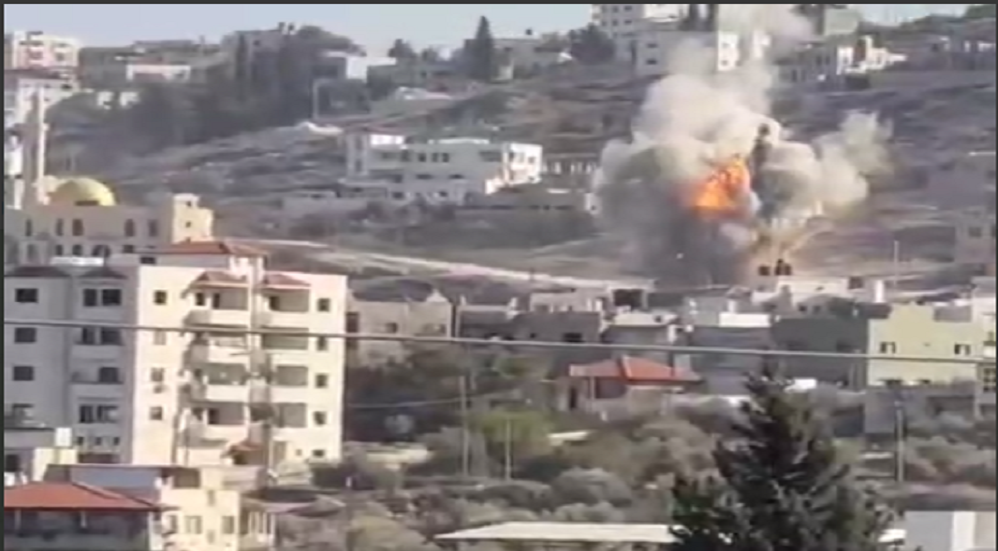 بالفيديو.. لحظة تفجير عبوة شديدة الانفجار استهدفت آلية عسكرية إسرائيلية في مخيم جنين