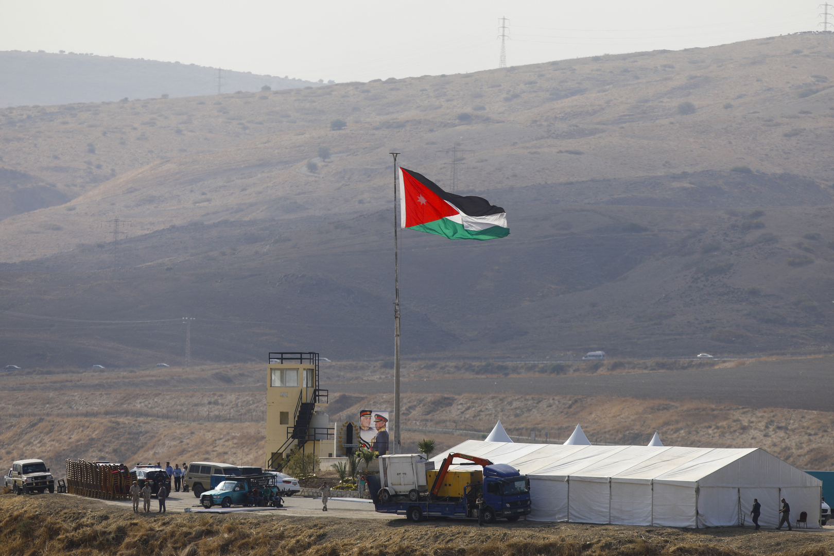 الأردن تعلن إجلاء 69 مواطنا من قطاع غزة عن طريق معبر رفح