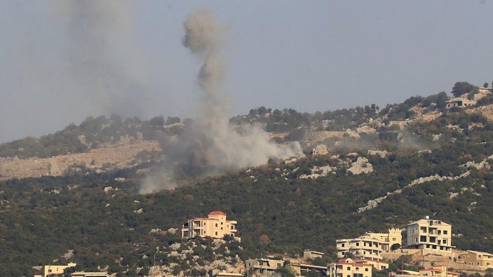 الجيش الإسرائيلي يعلن استهداف مواقع عسكرية لـ