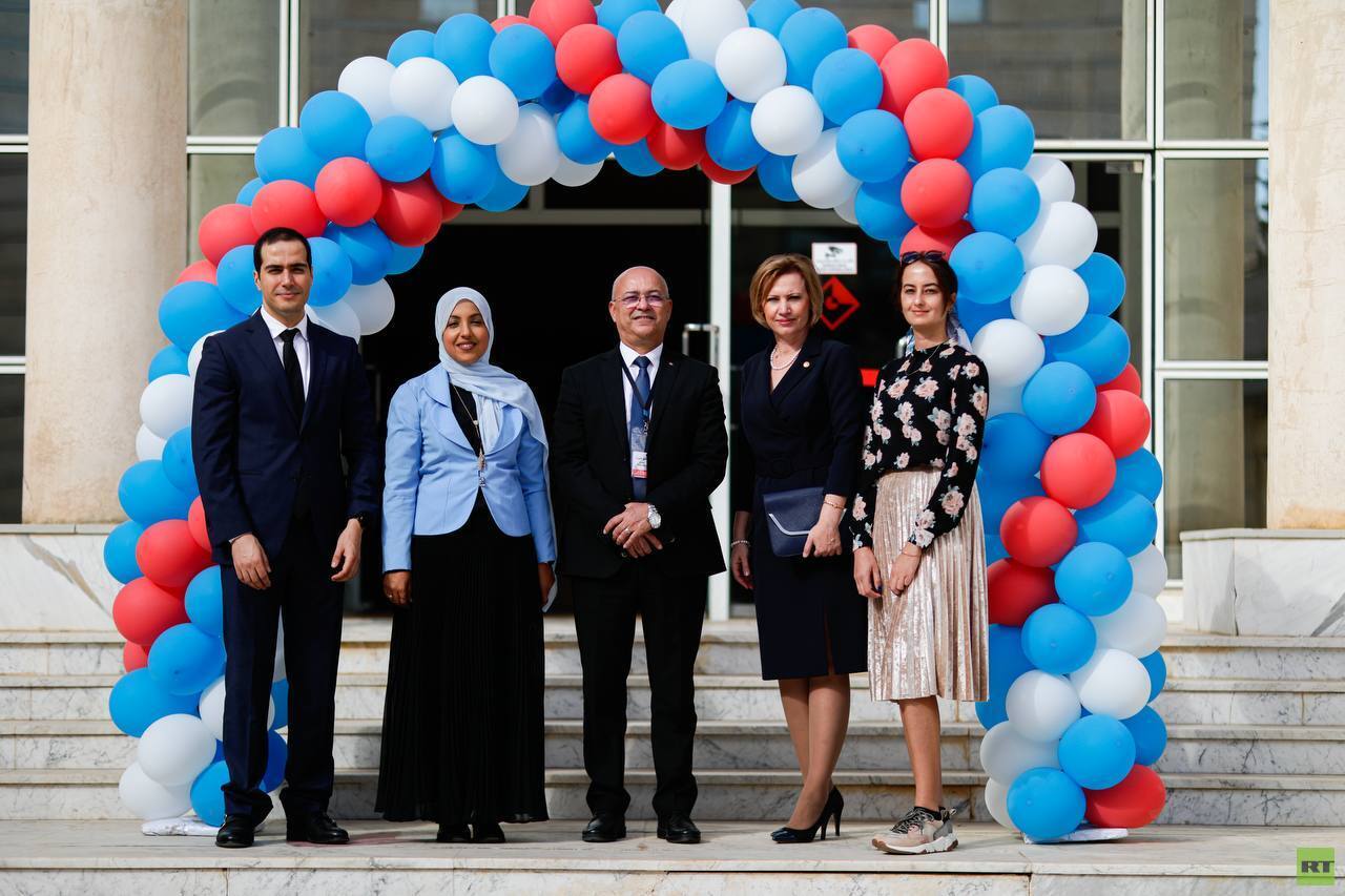 افتتاح أول معرض تعريفي بجامعات روسيا في تونس (صور)