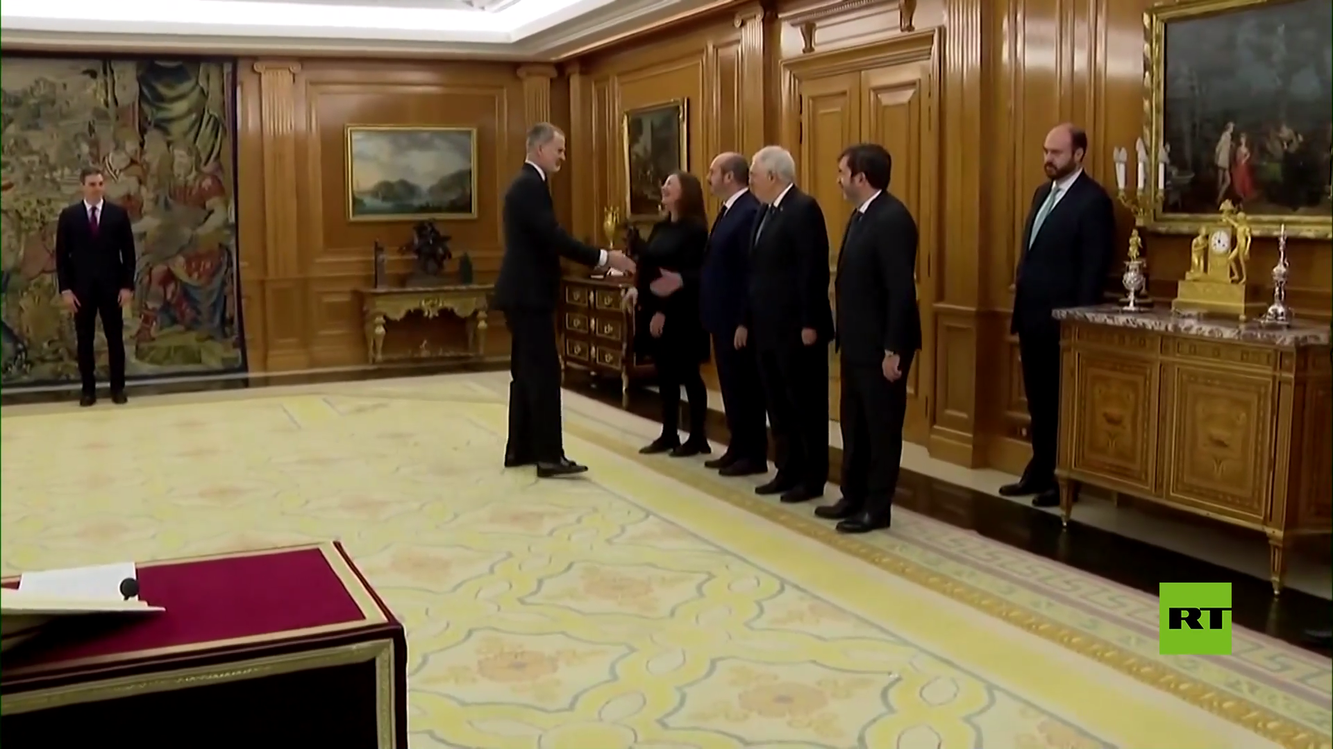 بالفيديو.. بيدرو سانشيز يؤدي اليمين رئيسا جديدا لوزراء إسبانيا أمام الملك فيليب السادس