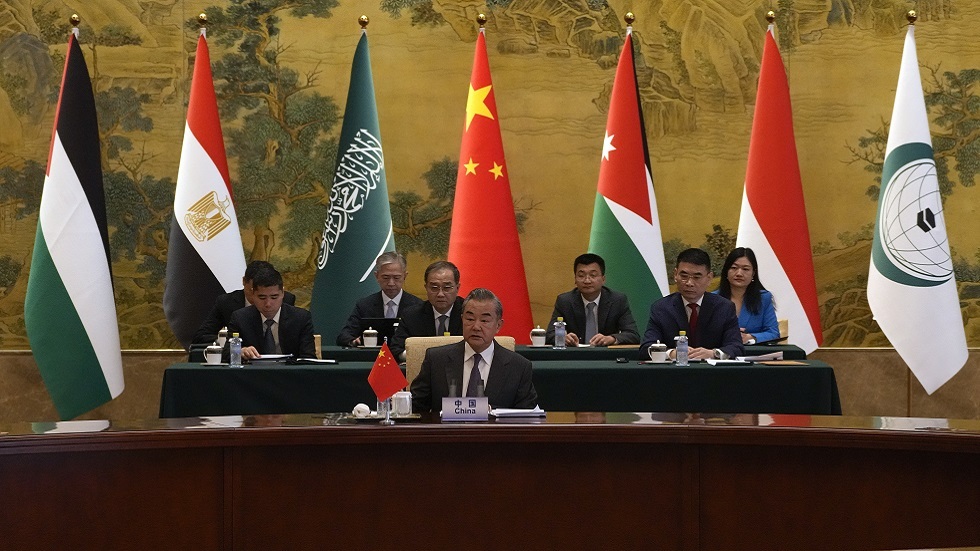 واشنطن تعلق على لقاء وزير خارجية الصين مع نظرائه العرب بشأن غزة