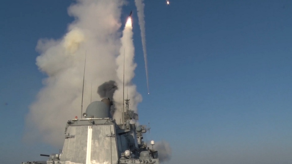 شويغو يكشف حجم زيادة الإمدادات من الأسلحة الصاروخية والمدفعية للجيش الروسي